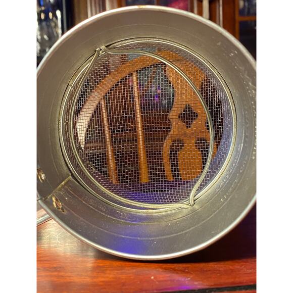 VTG Bromwell 3 cup Crank Sifter Flour Baking with Original Sticker EUC - Picture 7 of 15